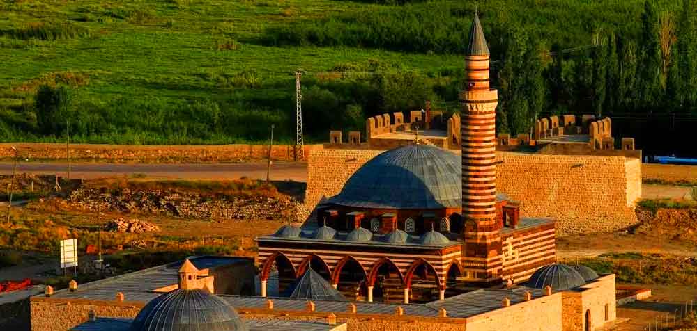 Hüsrev Paşa Cami Diyarbakır