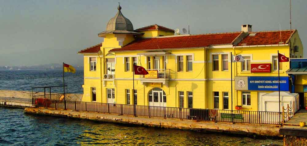 İzmir Pasaport İskelesi